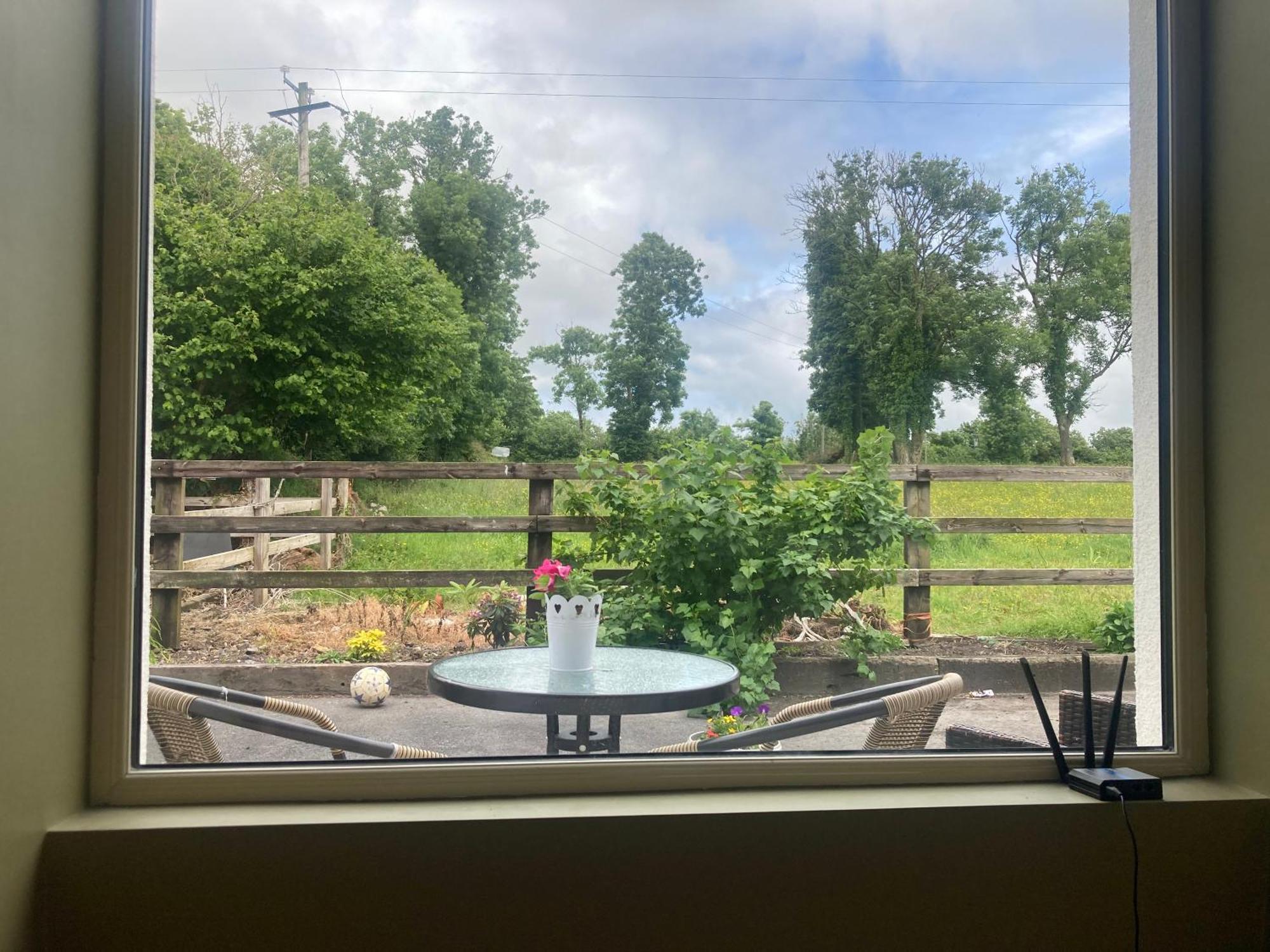 Ferienwohnung Luxury Country Escape Ennis Exterior foto
