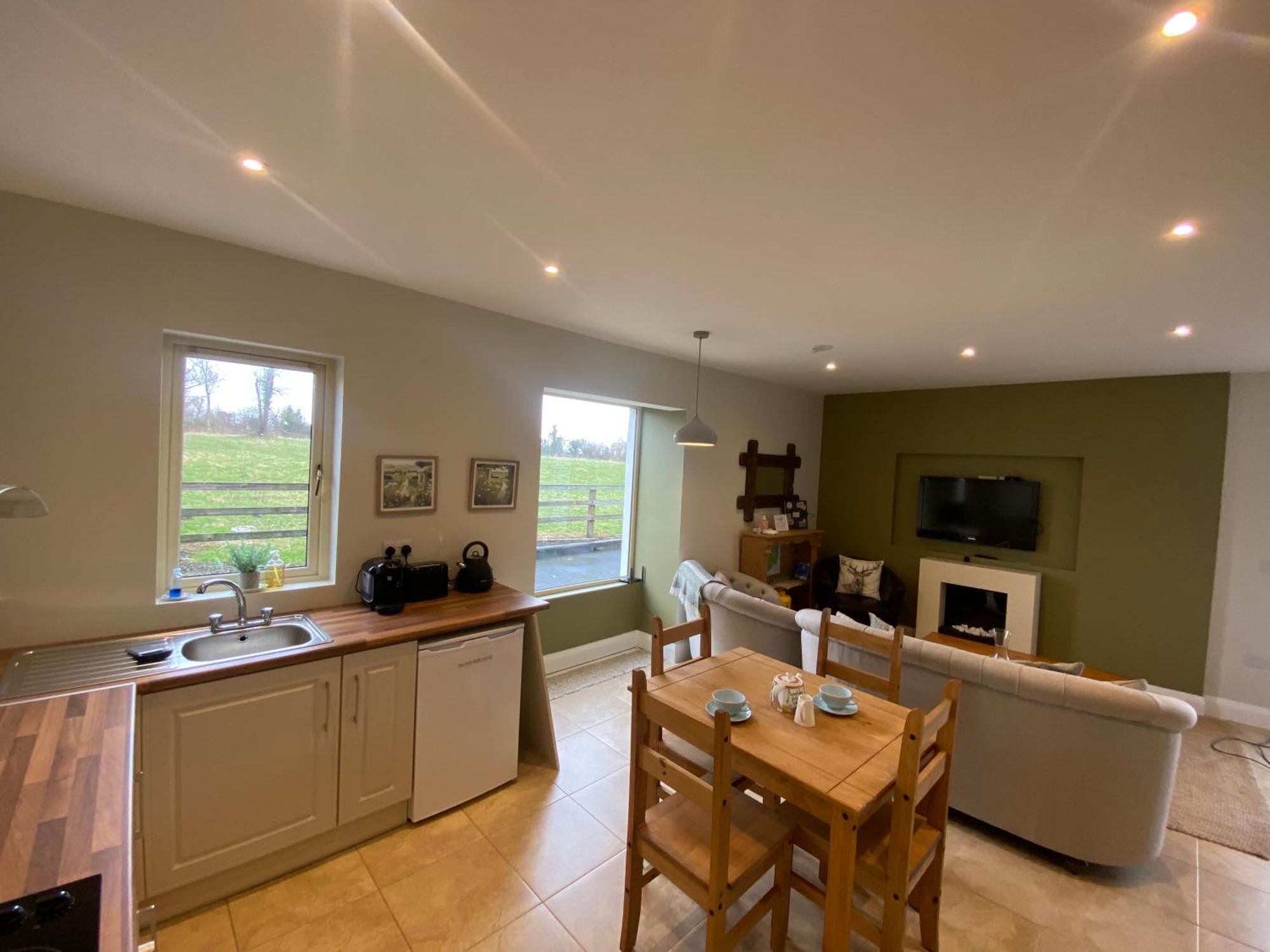 Ferienwohnung Luxury Country Escape Ennis Exterior foto